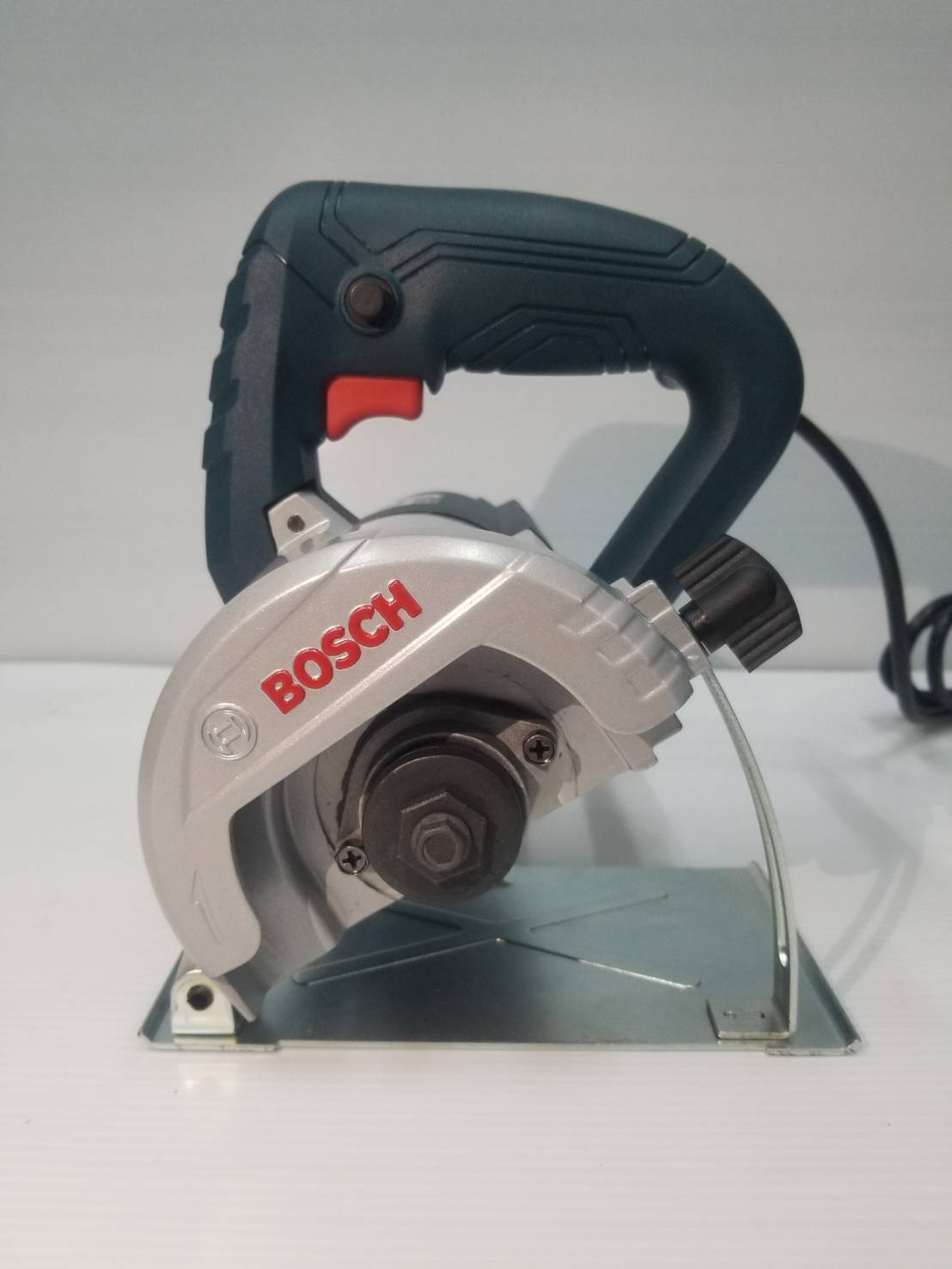 เครื่องตัดหินอ่อน4" GDC140 BOSCH 06013A40K0 แถม 1 ใบ