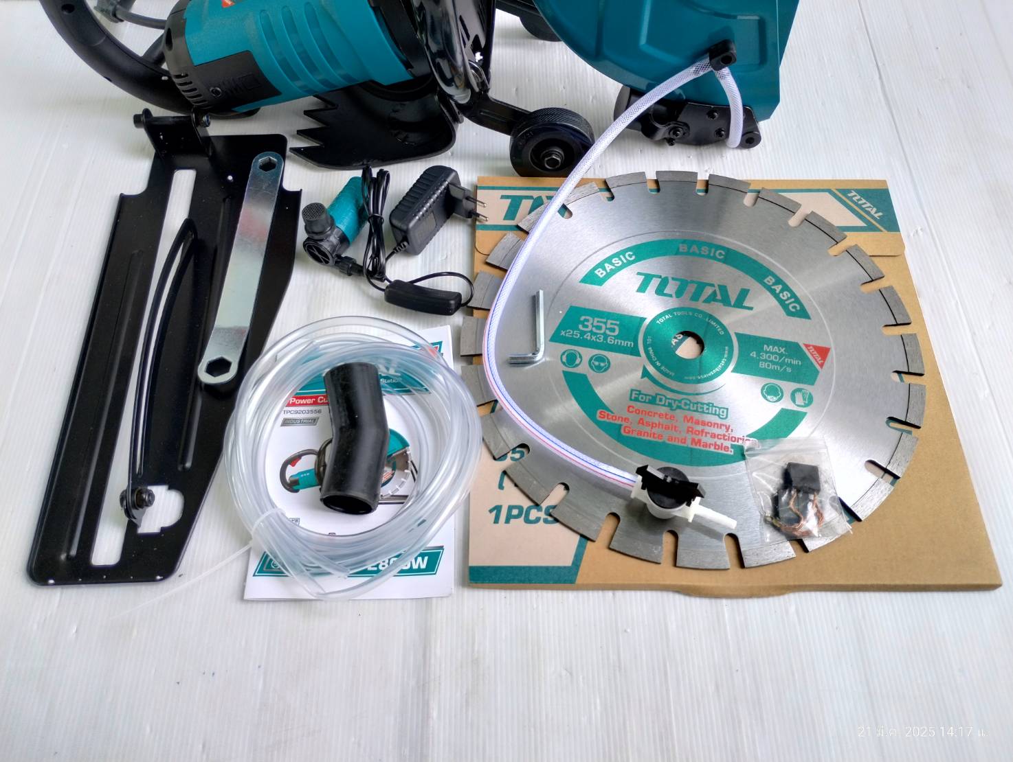 TOTAL เครื่องตัดคอนกรีต14" 2800w รุ่น TPC9203556