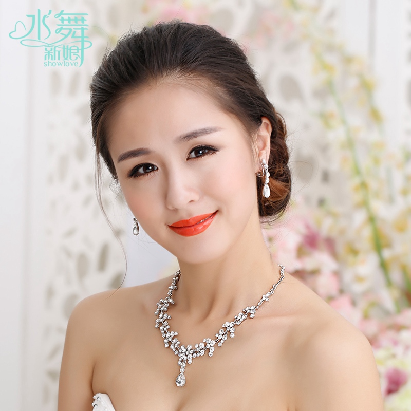 (พร้อมส่ง) สร้อยคอเพชร+ต่างหูแบบเข็ม 005 สร้อยคอเจ้าสาว สร้อยคอใส่ออกงาน สวยหรูดูแพง