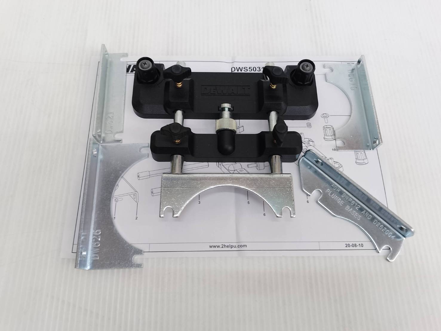 DEWALT รุ่น DWS5031-XJ อุปกรณ์เสริมเครื่องเร้าเตอร์สำหรับติดกับราง