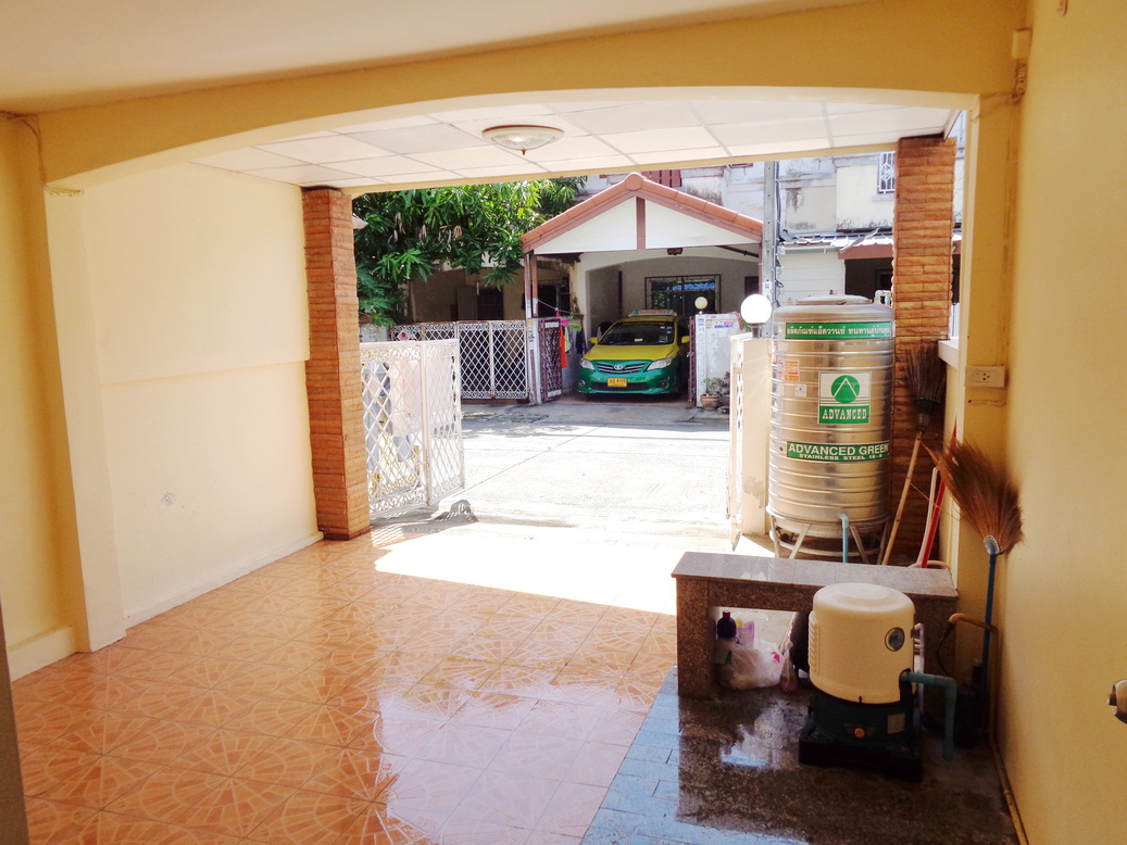 🚩 H1288 ขายทาวน์เฮ้าส์ รีโนเวท พร้อมอยู่ หมู่บ้านเคซี รามอินทรา8 ถนนไทยรามัญ คลองสามวา ใกล้ตลาดมารวย