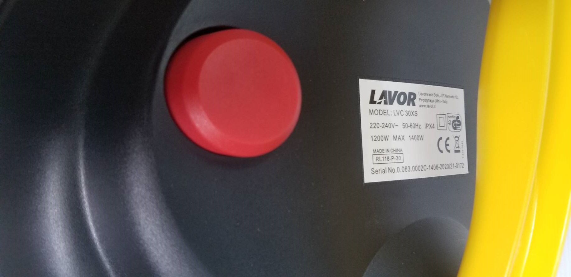 เครื่องดูดฝุ่นน้ำ-แห้ง30ลิตร LVC-30XS LAVOR