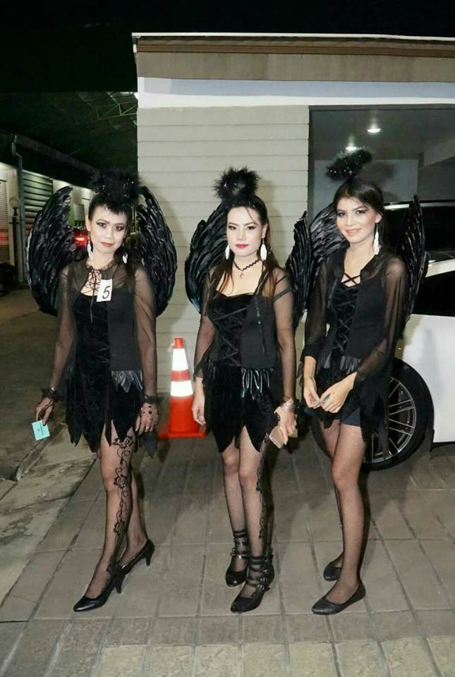 ชุดแวมไพร์ แม่มด