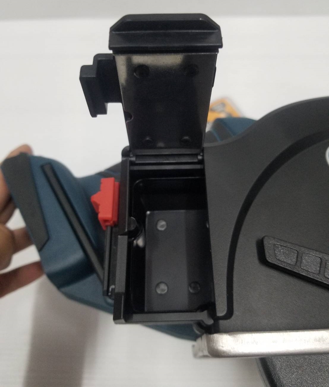 เลื่อยวงเดือนตัดเหล็ก18V GKM18V-50 BOSCH SOLO