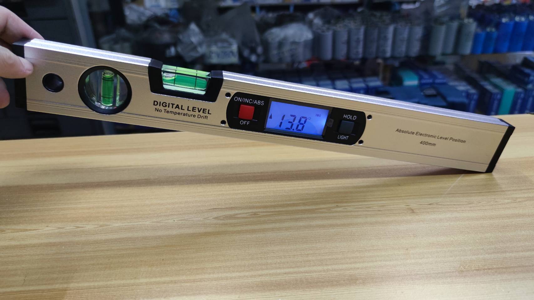 ระดับน้ำดิจิตอล16" AS-40LC