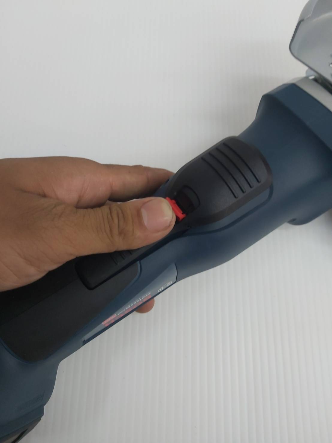 หินเจียร4" GWS18V-10P SOLO BOSCH BRUSHLESS (สวิทช์แบบบีบ)