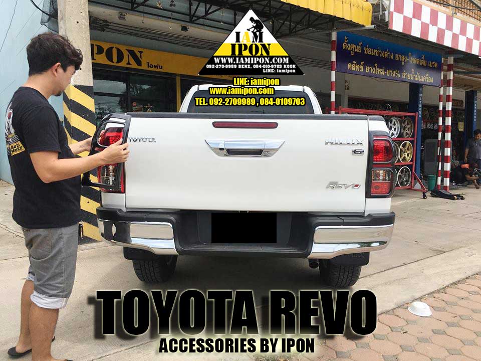 TAIL LAMP COVER TOYATA REVO CARBON ครอบไฟหน้าคาร์บอนโตโยต้ารีโว้