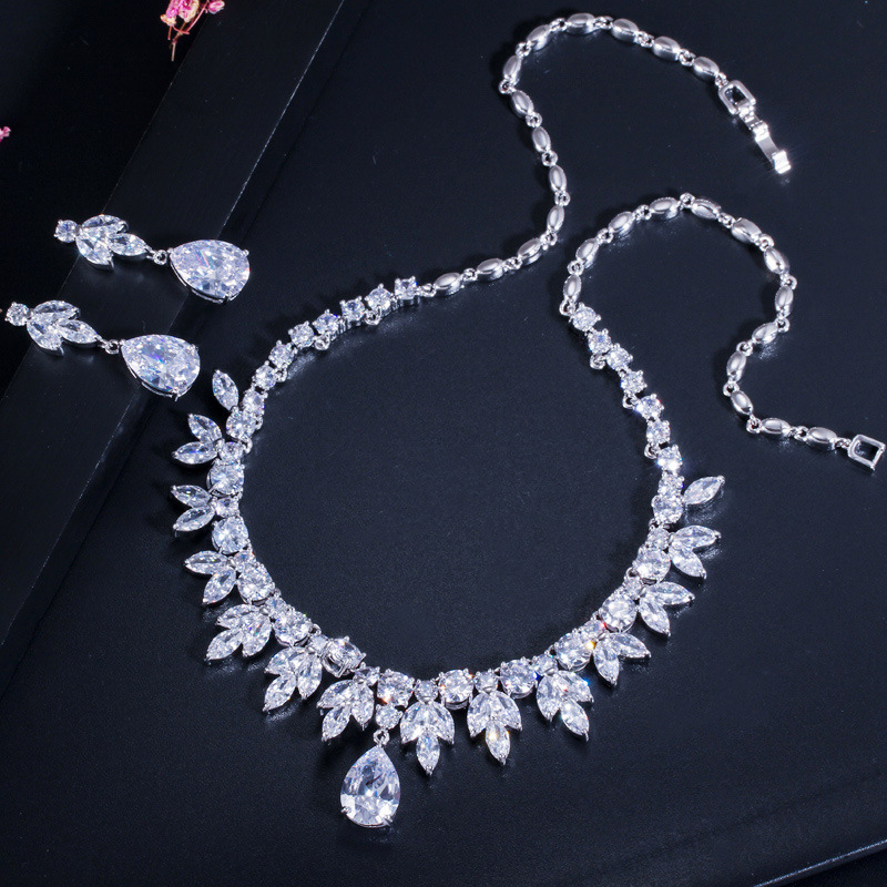 CZ015 เครื่องประดับเพชร CZ เกรดพรีเมี่ยม