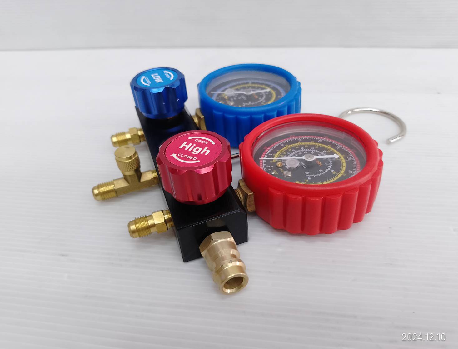 FLASH ชุดเกจวัดน้ำยาแอร์ พร้อมสาย 36 นิ้ว และอุปกรณ์ครบชุด R410, R32, R134A, R22 No.FS-AC002