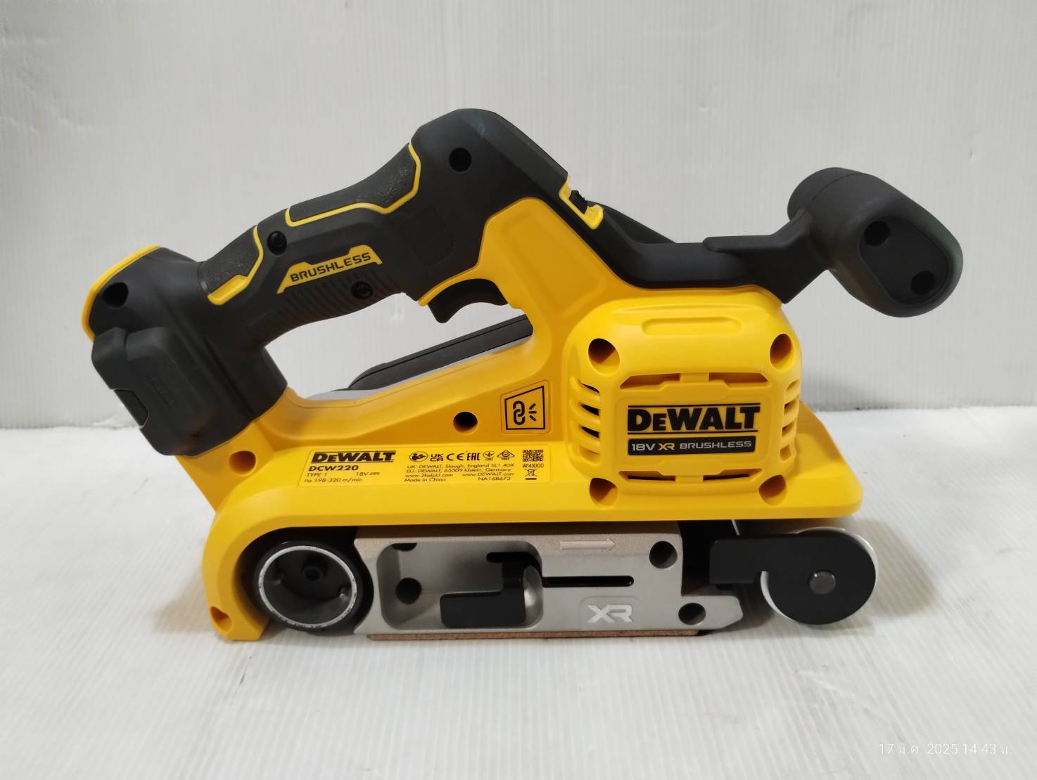 เครื่องขัดกระดาษทรายสายพาน20V DCW220N Dewalt (ตัวเปล่า)