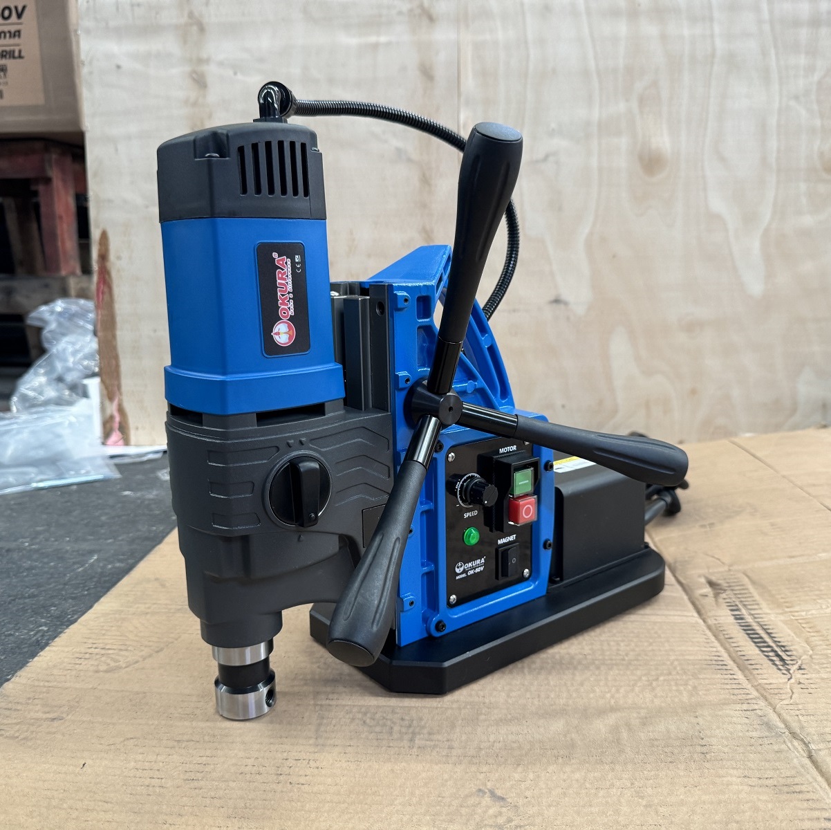 สว่านแท่น ฐานสูญญากาศ OK-50V OKURA