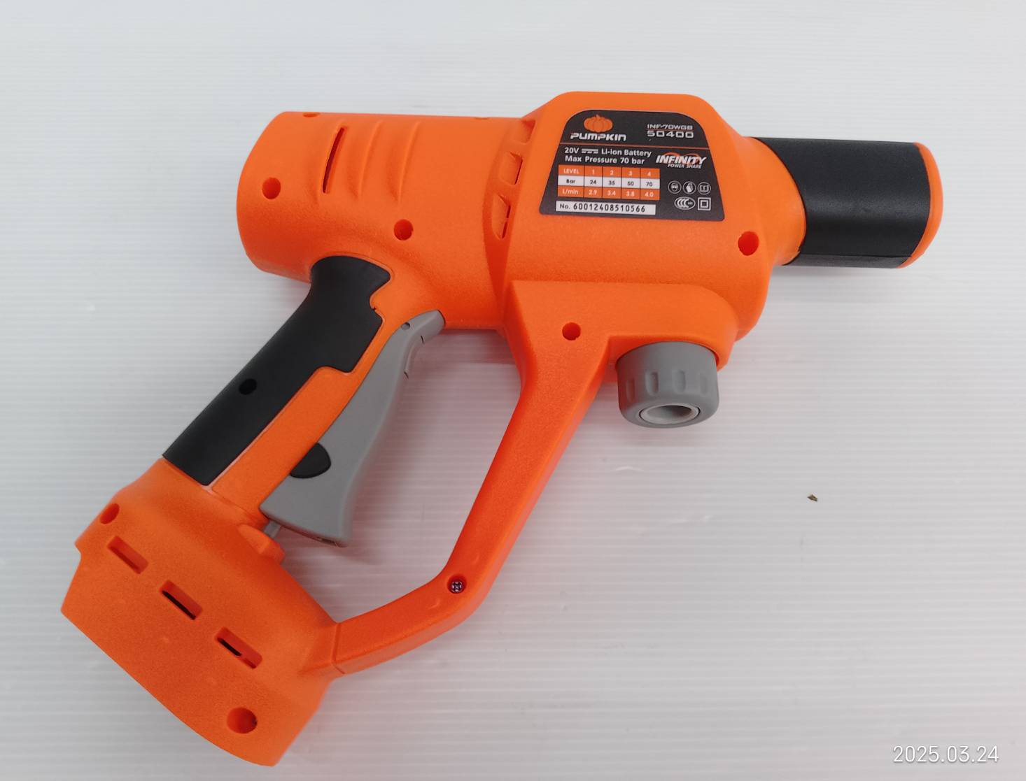 ปืนฉีดน้ำไร้สาย20V INF-70WGB PUMPKIN 50400 (เครื่องเปล่า)