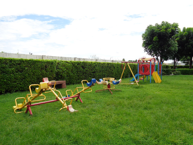 🚩H1284 ขายทาวน์โฮม แต่งสวย พร้อมอยู่ หลังมุม 22.7 ตารางวา หมู่บ้านอาร์เค พาร์ค 2 ( RK Park 2 ) ทำเลดี โครงการใหม่ ติดถนนใหญ่ เยื้องสวนสัตว์ซาฟารีเวิลด์