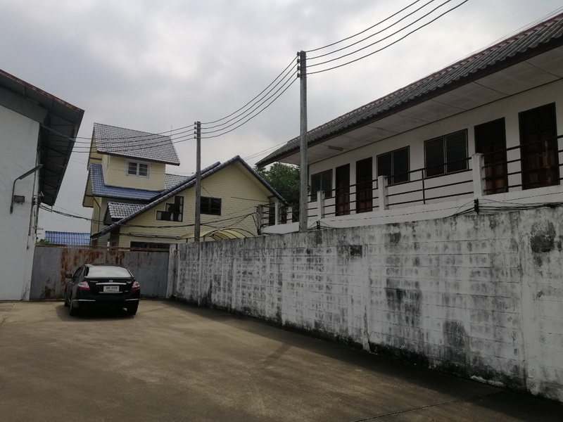 🚩H1085 ขายที่ดิน+โกดัง+บ้านพักคนงาน+บ้านเดี่ยว เนื้อที่ 4ไร่ 8ตารางวา อยู่ซอยท่าอิฐ ทำเลดี ห่างถนนราชพฤกษ์เพียง 1 กิโลเมตร เหมาะทำโกดังสินค้าและพักอาศัย