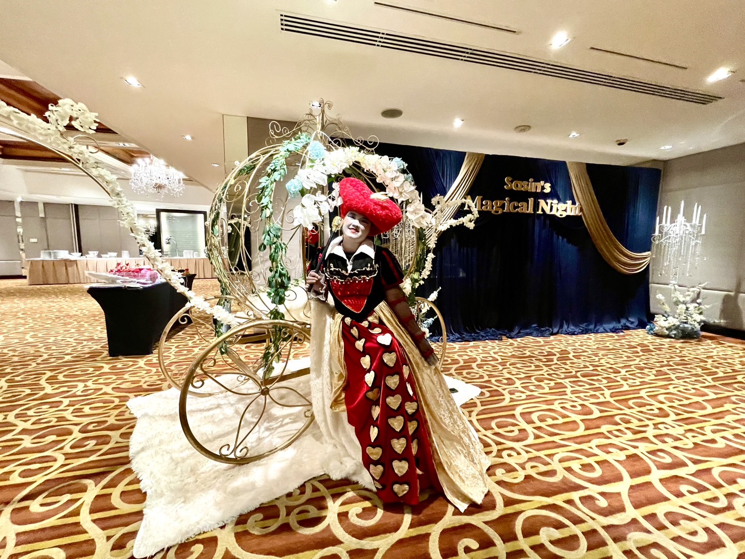 ชุดราชินีโพแดง / ชุดราชินีอิเรซเบธ / ชุด Red Queen @ อลิส อิน วันเดอร์แลนด์ / ชุดราชินีแดง / ชุดราชินีไพ่