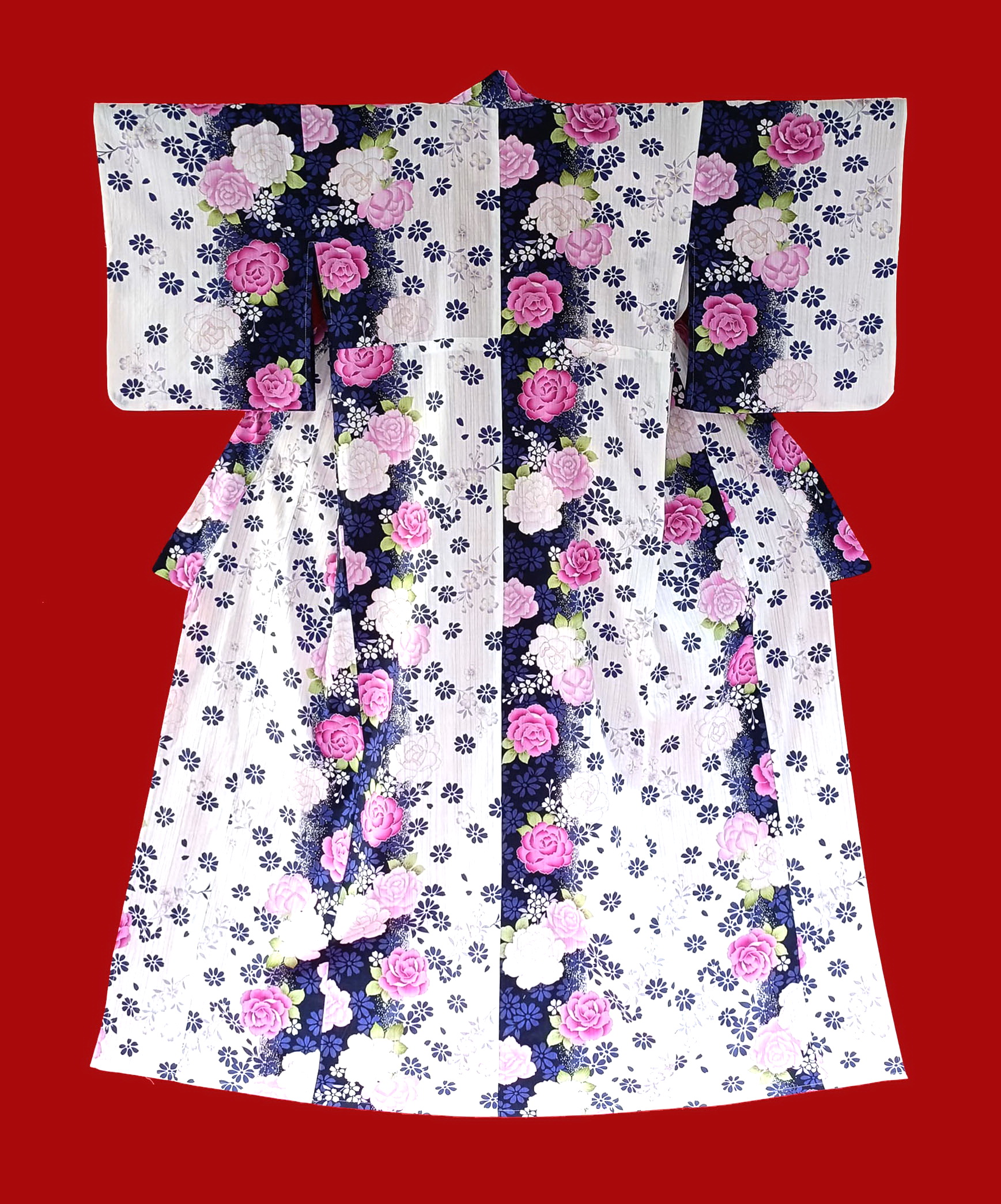 ยูกาตะขาวไล่ดำลายดอกไม้01