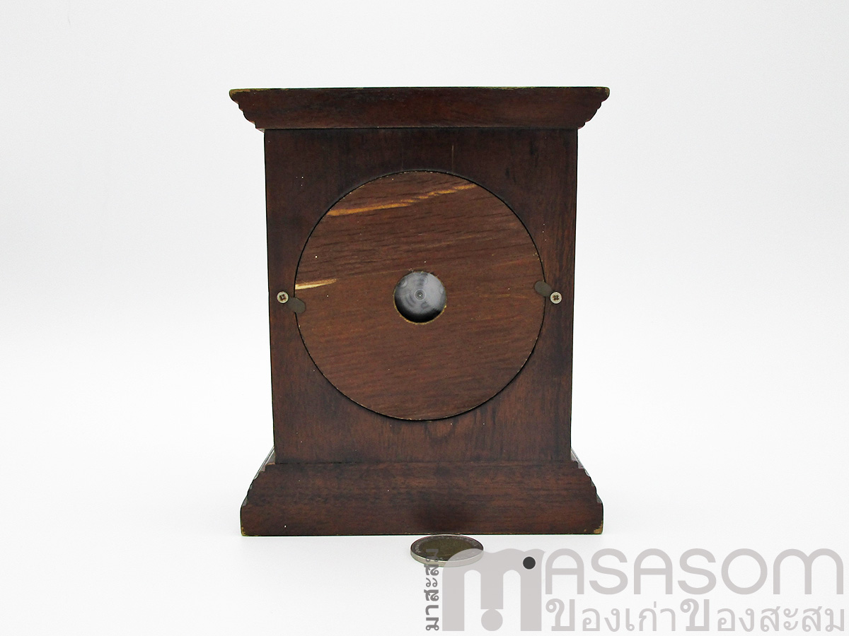 นาฬิกาตั้งโต๊ะไม้เก่า