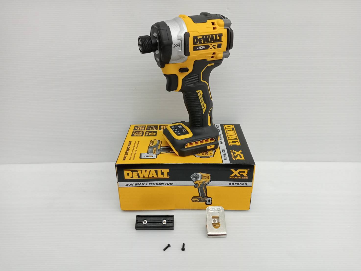 DEWALT รุ่น DCF860N-B1 ไขควงกระแทกไร้สาย ไร้แปรงถ่าน XR 20V Max (เฉพาะตัวเครื่อง)