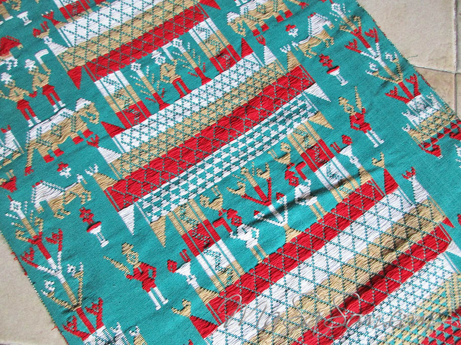 ตุงไทลื้อสีเขียวลายปราสาท