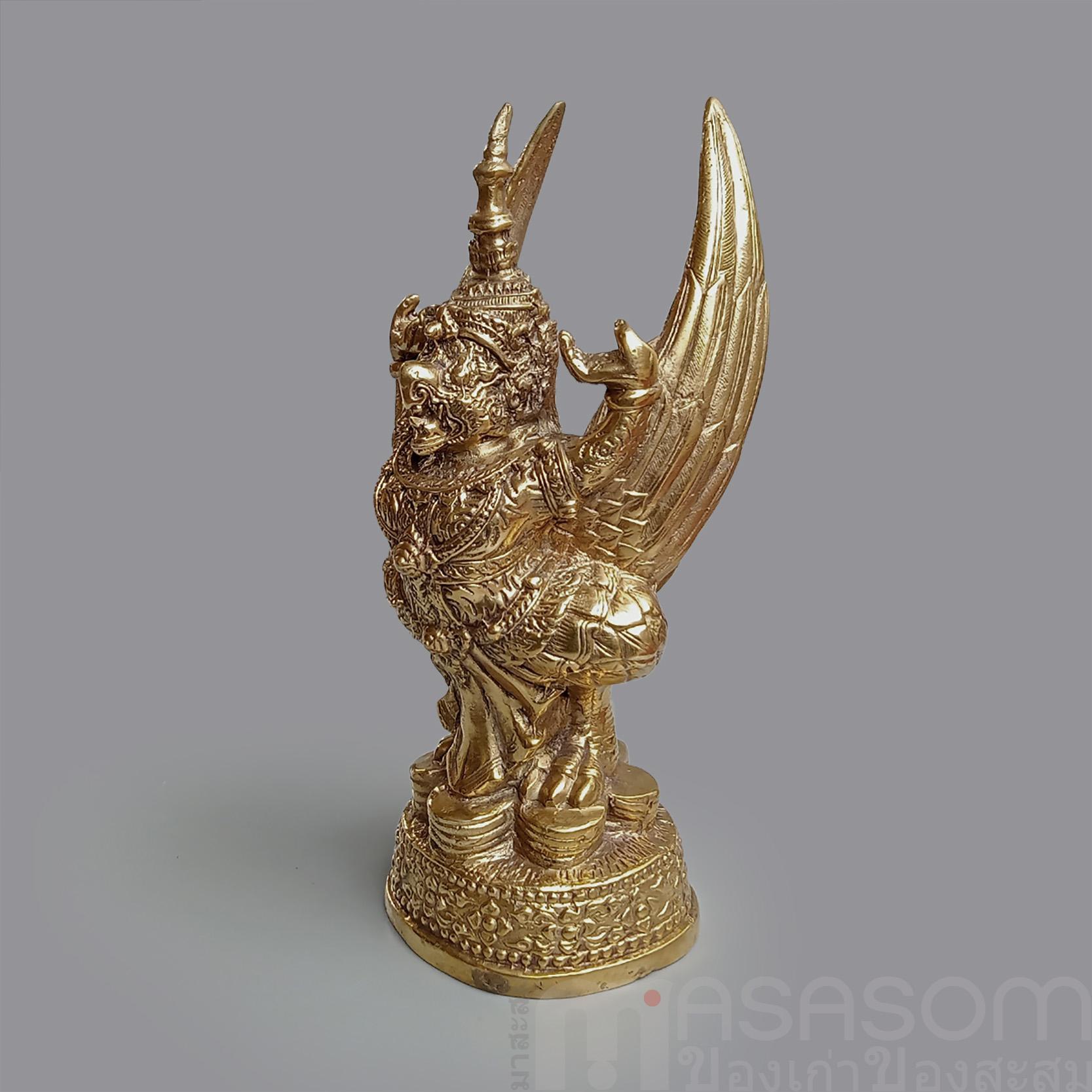 พญาครุฑเหยียบเงินทอง