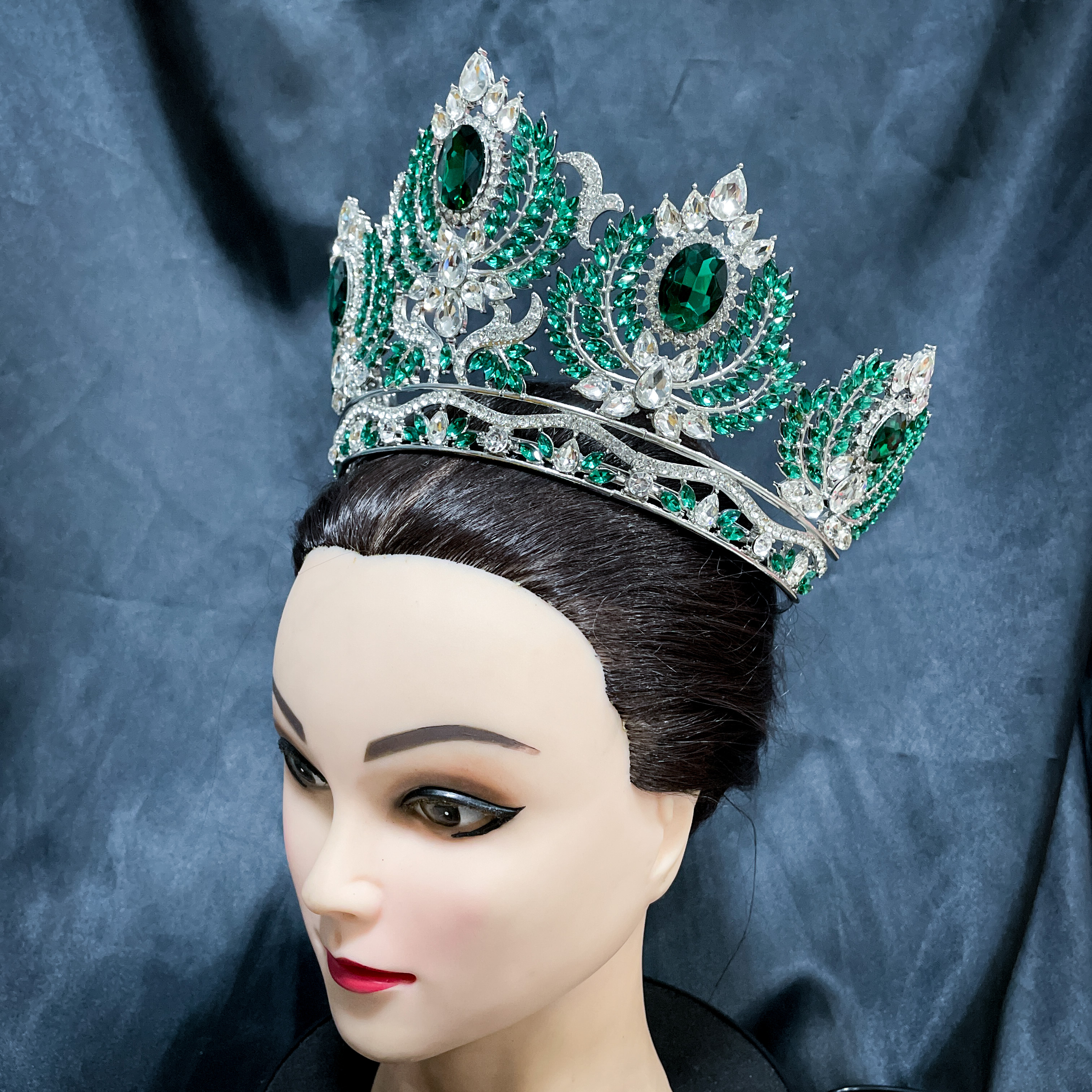 (พร้อมส่ง) มงกุฏ 089 สีเขียว มงกุฎนางงาม มงกุฎเพชร มงกุฎประกวด สินค้าพร้อมส่ง ไม่ต้องรอนาน งานพรีเมี่ยม