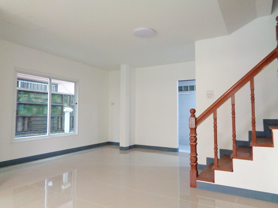 🚩 H1282 ขายทาวน์เฮ้าส์ รีโนเวท 26.1 ตารางวา หมู่บ้านเคซี รามอินทรา1 ซอยหทัยราษฎร์39 ใกล้สวนสัตว์เปิดซาฟารีเวิลด์ ใกล้วัดแป้นทอง 2.25 ล้าน ฟรีค่าโอน