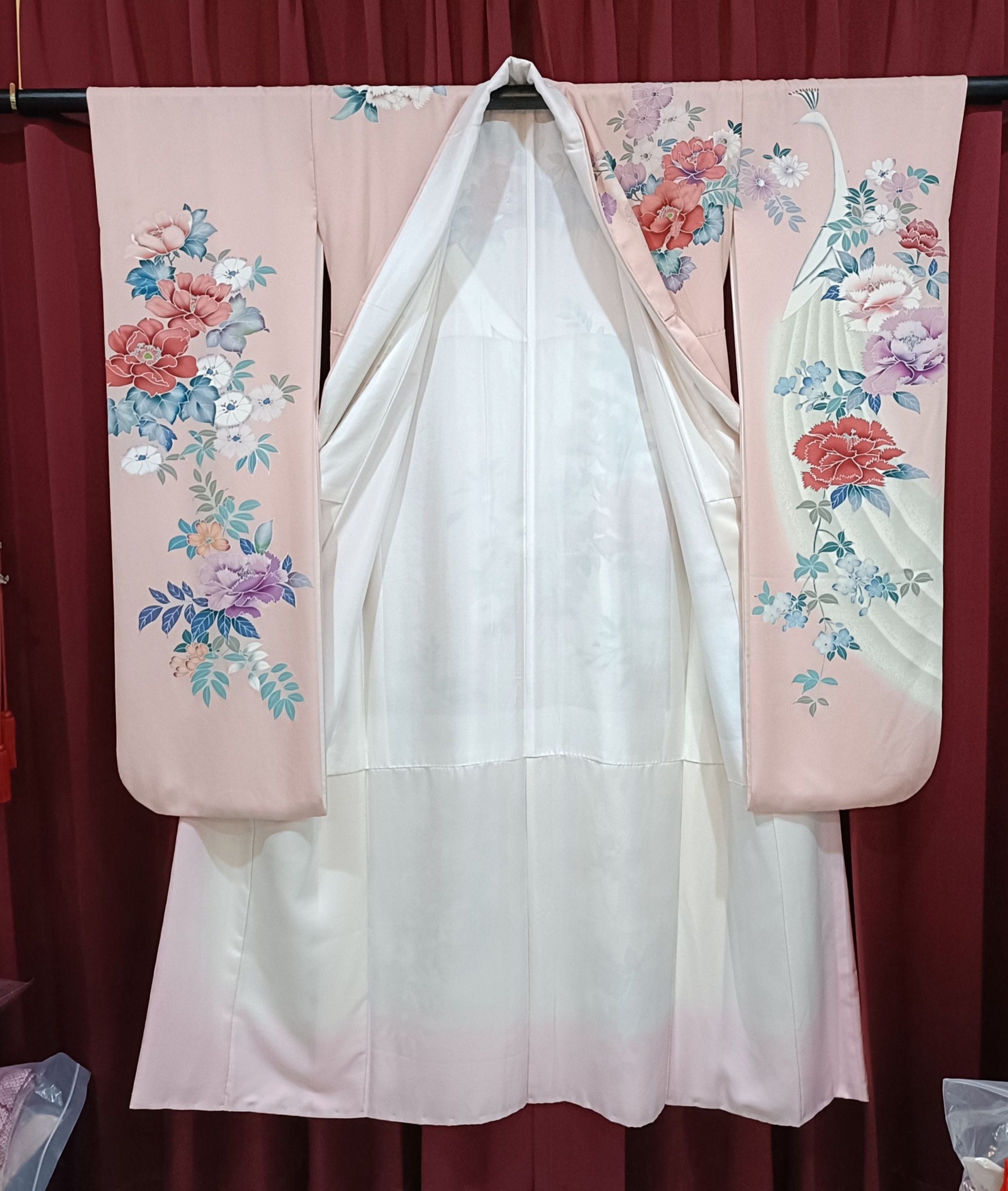 กิโมโนฟุริโซเดะ สีชมพูอ่อน