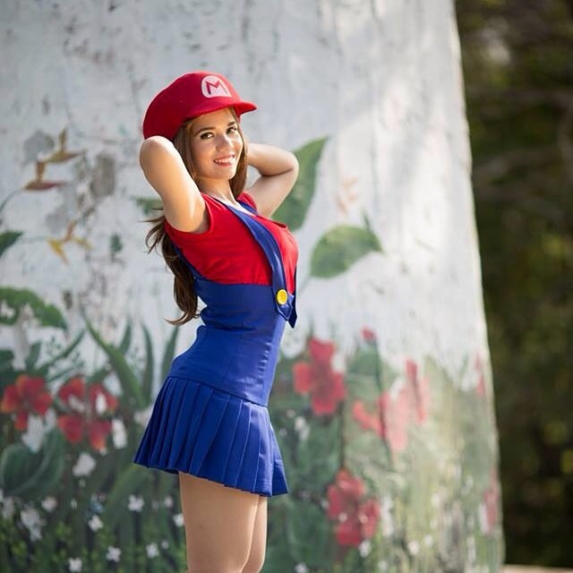 ชุดมาริโอ้หญิง