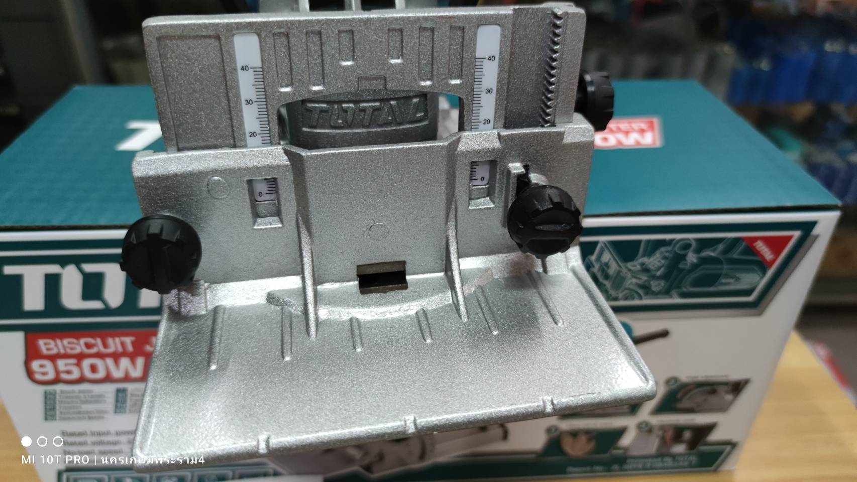 เครื่องเจาะแผ่นบิสกิต TS70906 TOTAL