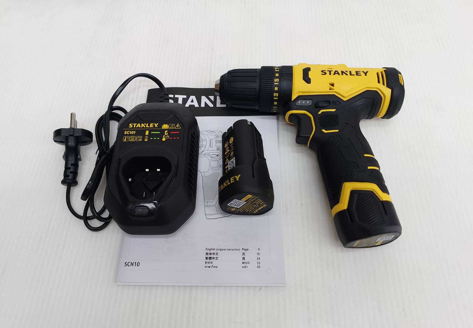 STANLEY รุ่น SCH10D2K-B1 สว่านกระแทกไร้สาย 12V Max พร้อมแบตเตอรี่ 2.0AHx2
