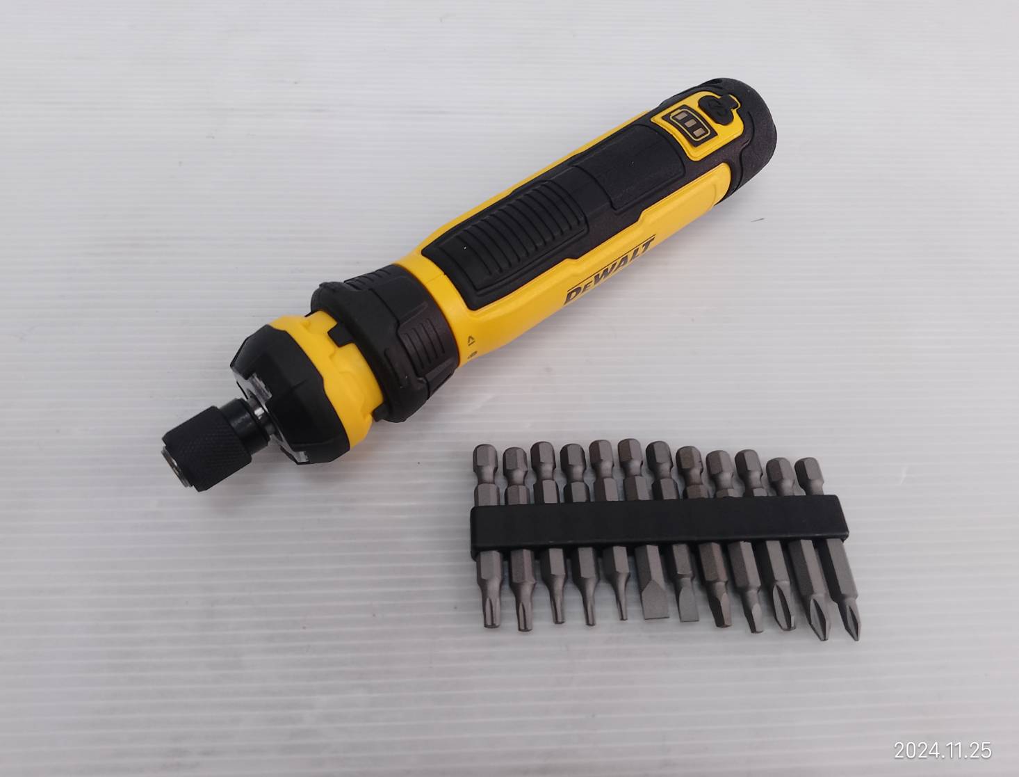 ไขควงไฟฟ้า4V FLEXDRIVE DWHT66719 DEWALT