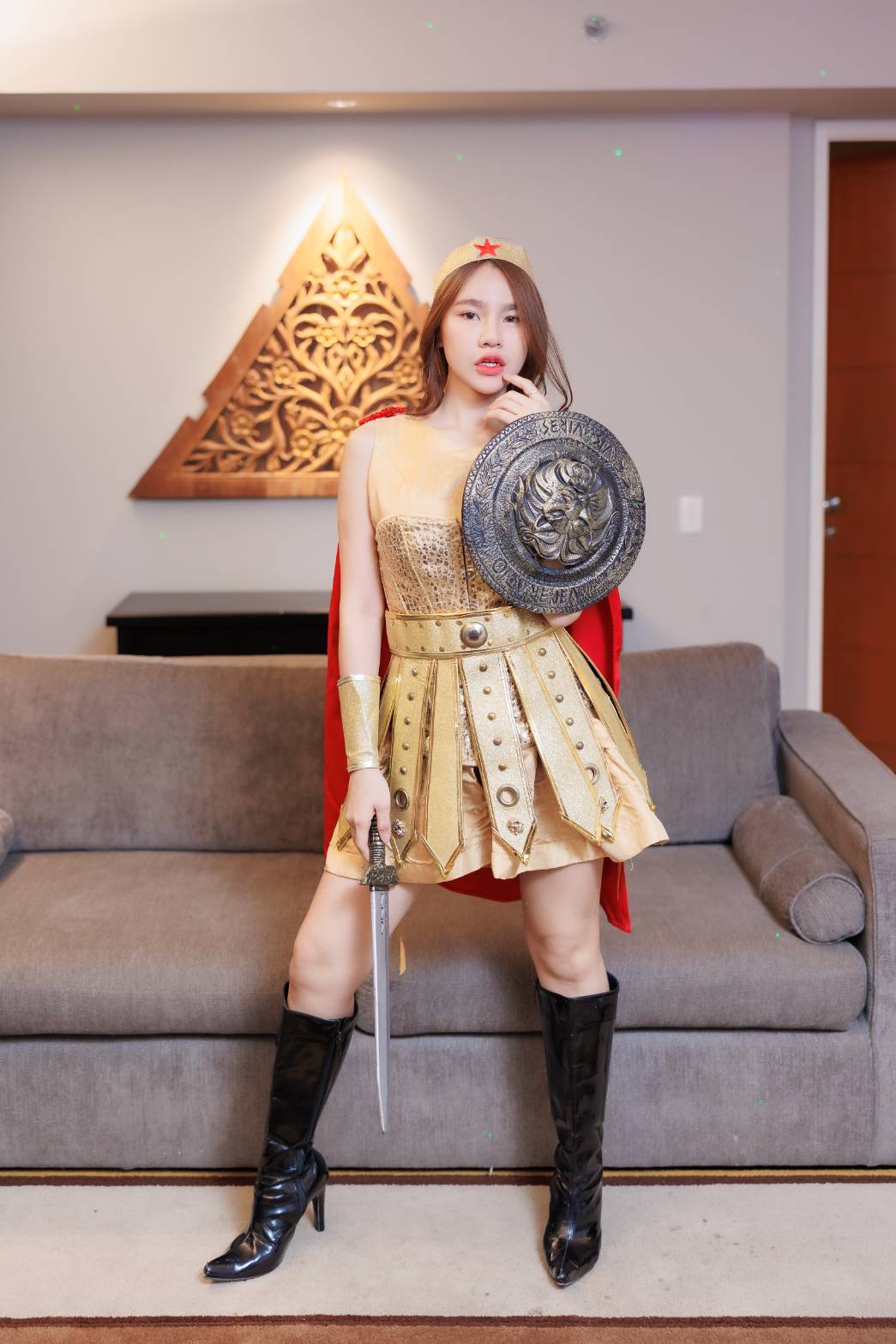 ชุดนักรบโรมันหญิงสีทอง / ชุดเทพเจ้า / ชุดเทพแห่งการต่อสู้