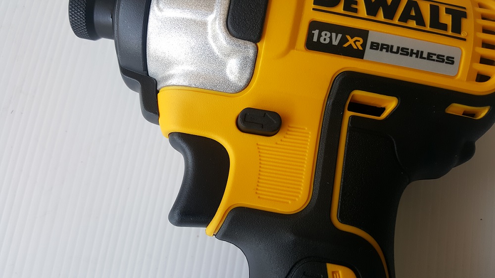 ไขควงกระแทกไร้สาย18V DCF887N DEWALT