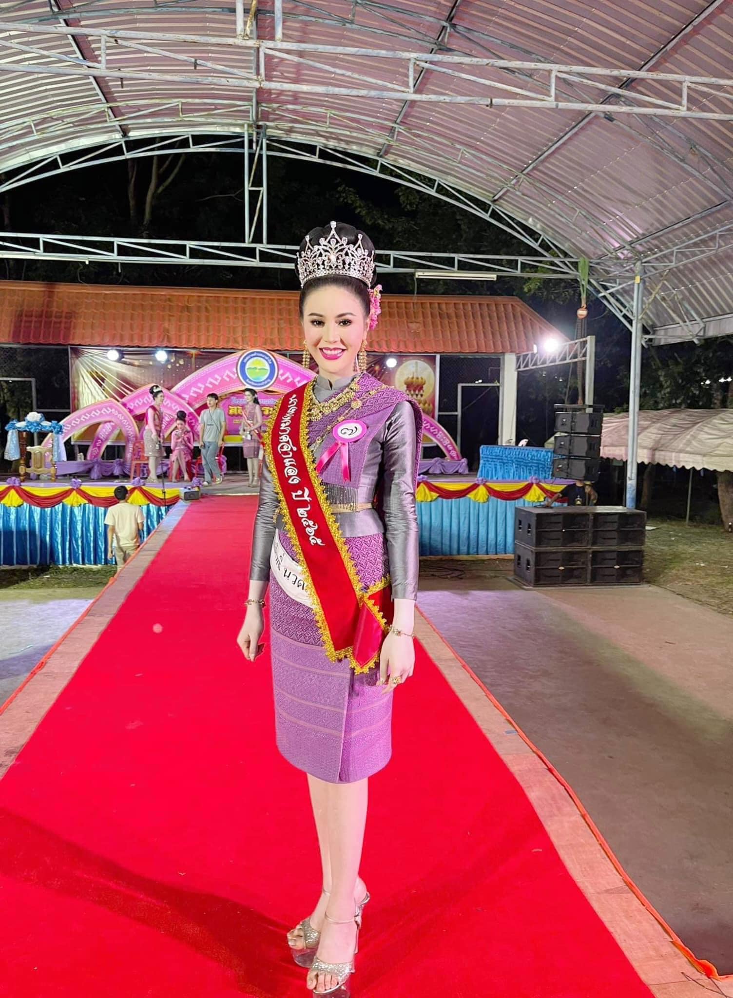 (พร้อมส่ง) มงกุฏ 090 สีขาว มงกุฎนางงาม มงกุฎเพชร มงกุฎประกวด สินค้าพร้อมส่ง ไม่ต้องรอนาน งานพรีเมี่ยม