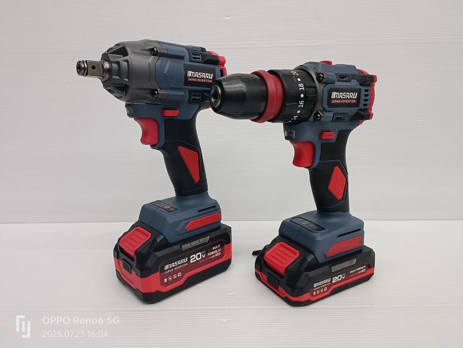 ชุดเซ็ตสว่านไขควงและบล็อกไร้สาย 20V SCCG-100