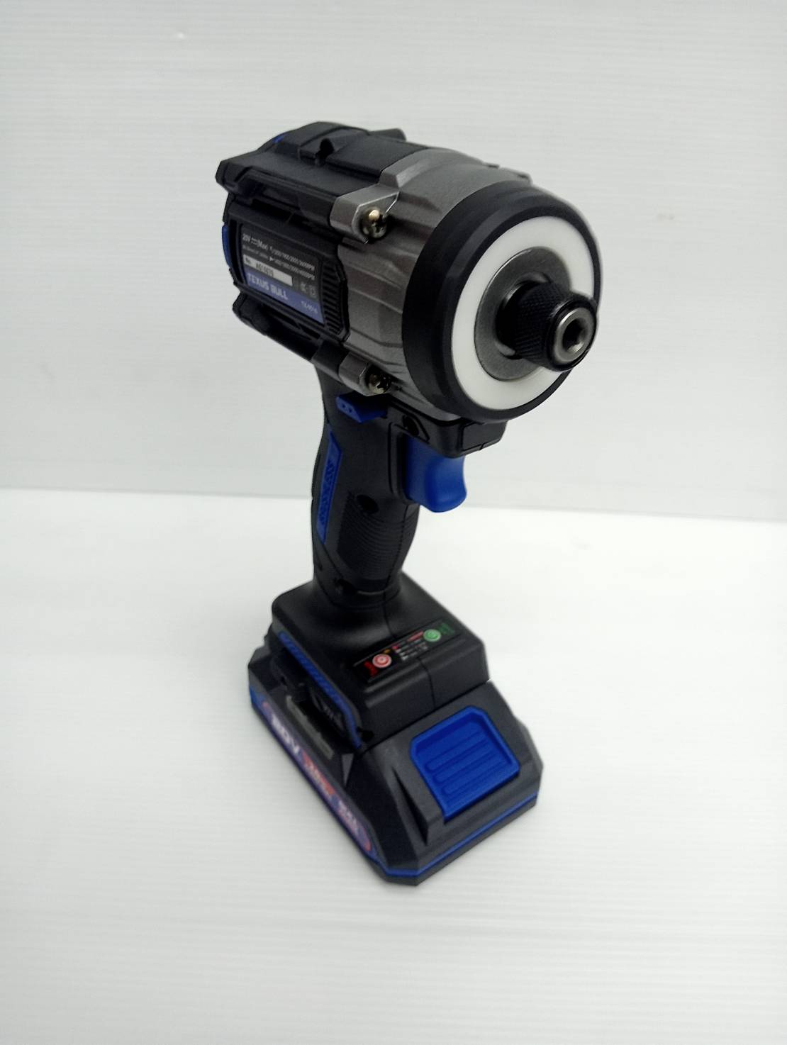 TEXUS BULL ไขควงแระแทกไร้สาย 20V พร้อมแบตเตอรี่ 2.0Ah อุปกรณ์19ชิ้น TX-9519