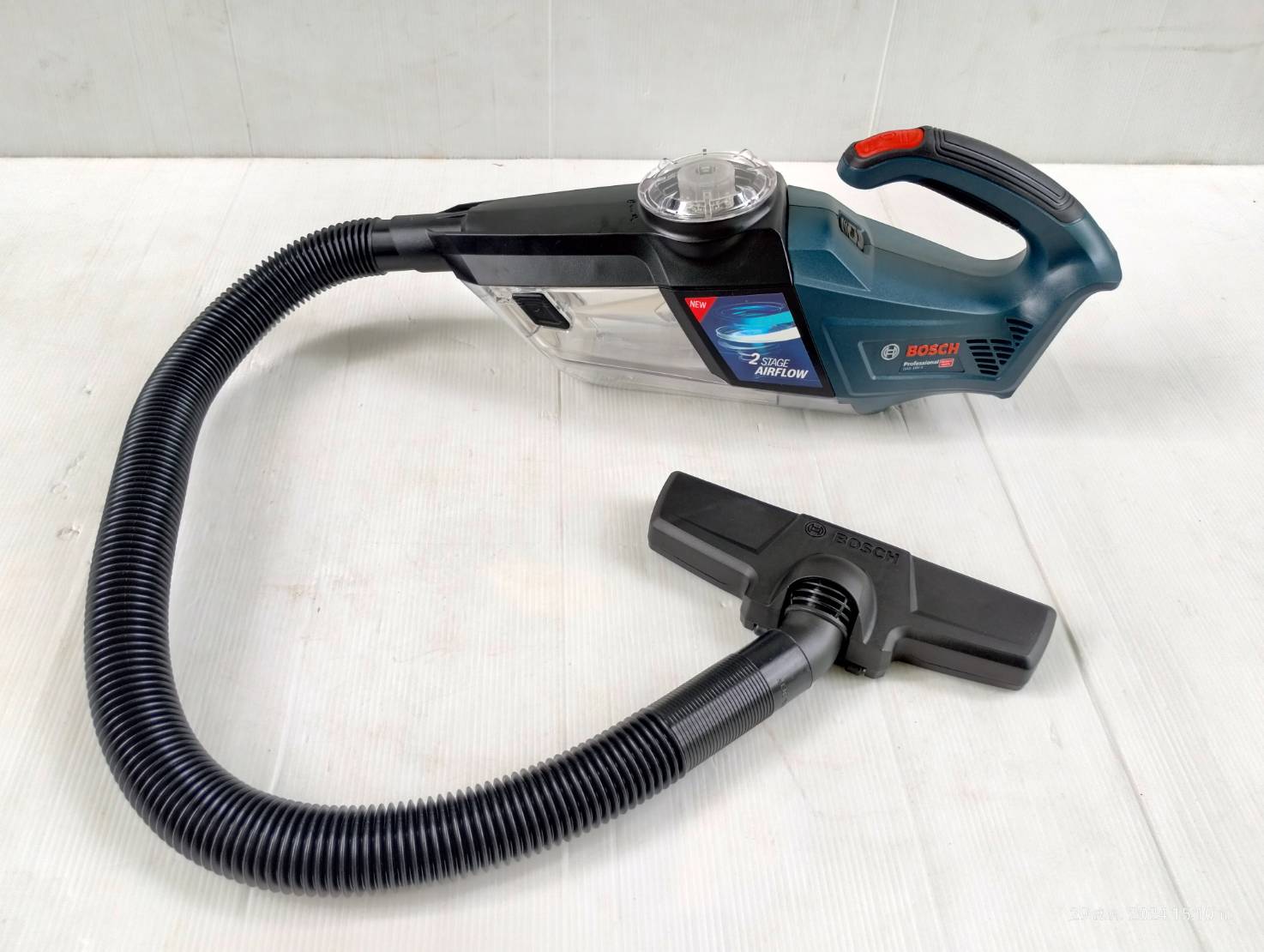 เครื่องดูดฝุ่นไร้สาย GAS18V-1-44 BOSCH