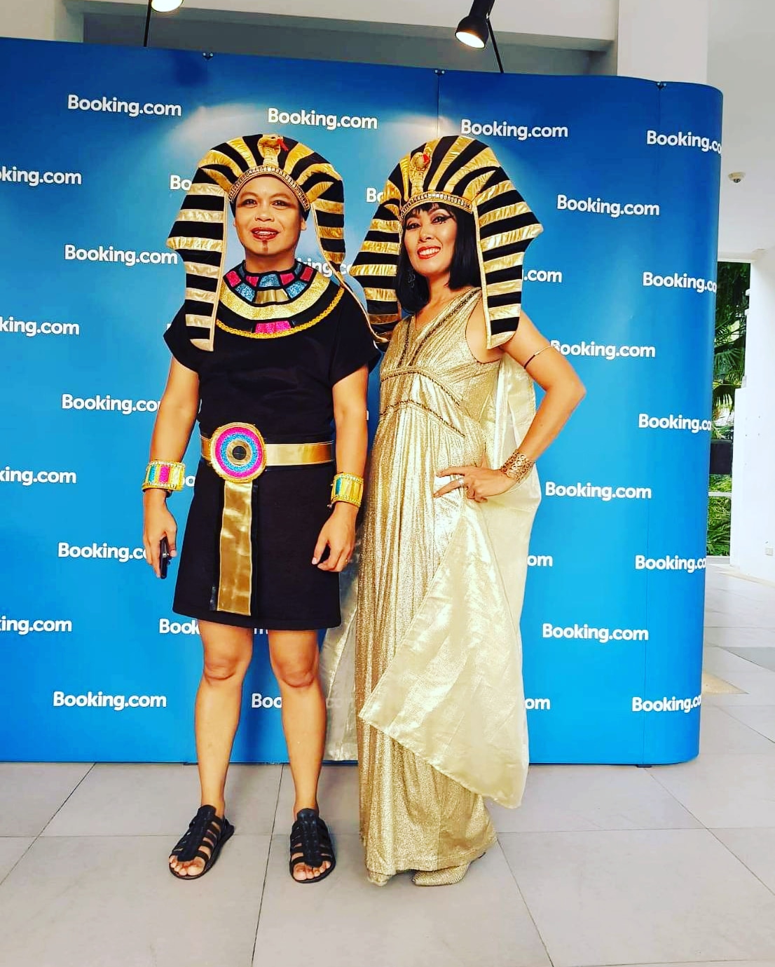 ชุดคลีโอพัตราสีทอง