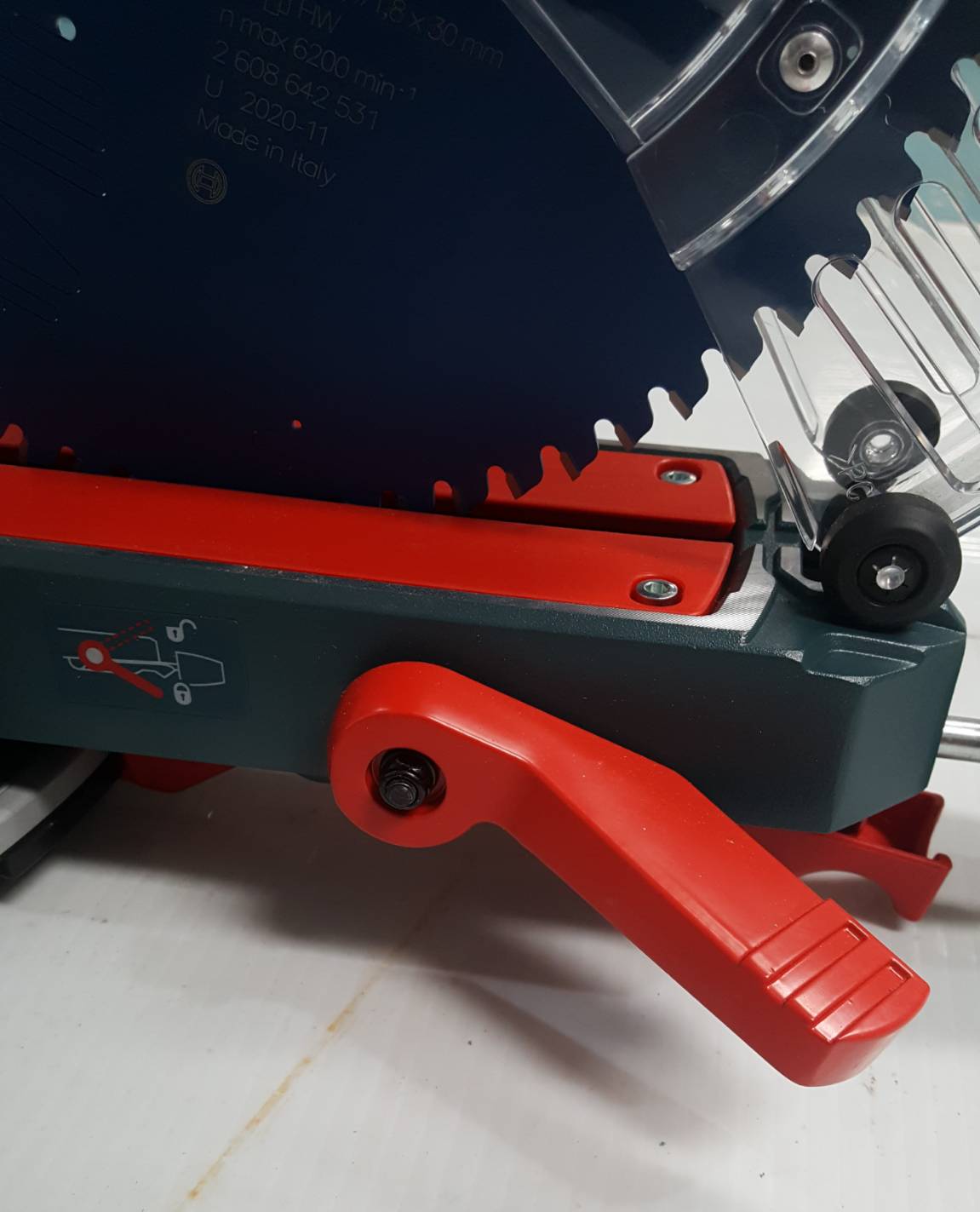 แท่นตัดองศา12" GCM12GDL BOSCH