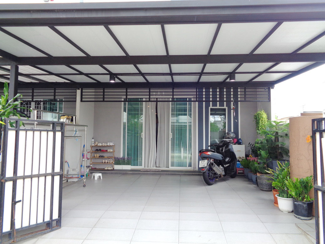 🚩H1284 ขายทาวน์โฮม แต่งสวย พร้อมอยู่ หลังมุม 22.7 ตารางวา หมู่บ้านอาร์เค พาร์ค 2 ( RK Park 2 ) ทำเลดี โครงการใหม่ ติดถนนใหญ่ เยื้องสวนสัตว์ซาฟารีเวิลด์