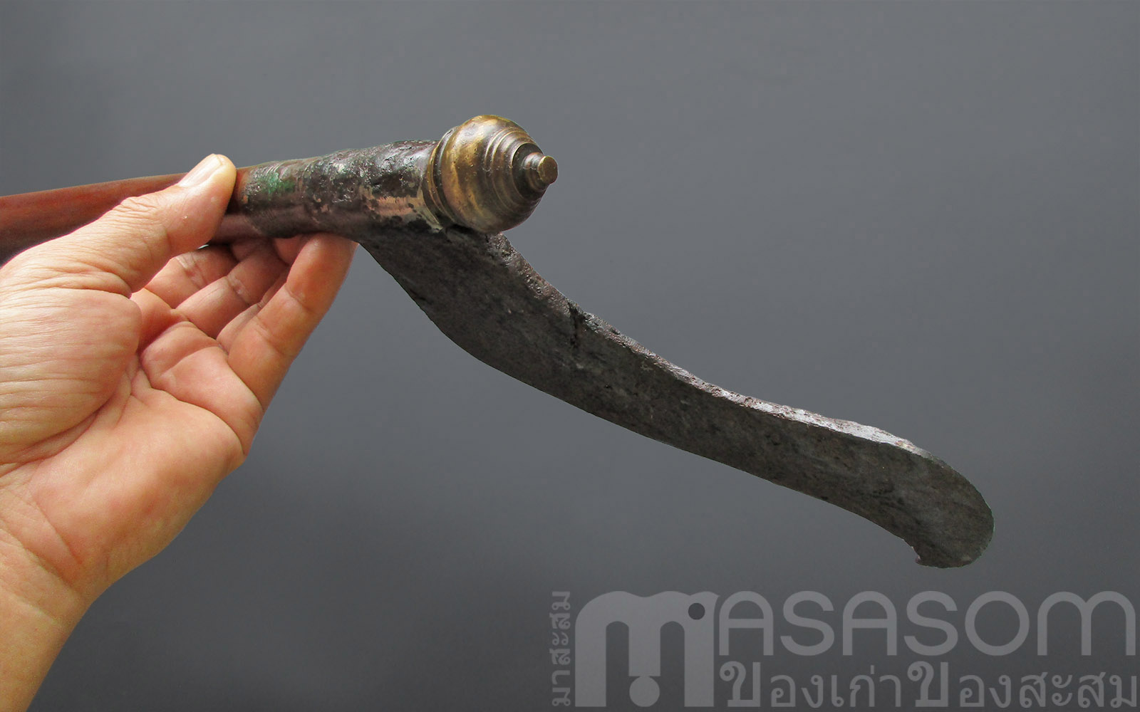 ขวานฟันเสื้อเกราะโบราณ