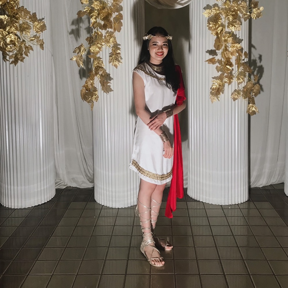 ชุดโรมันหญิง แบบสั้น