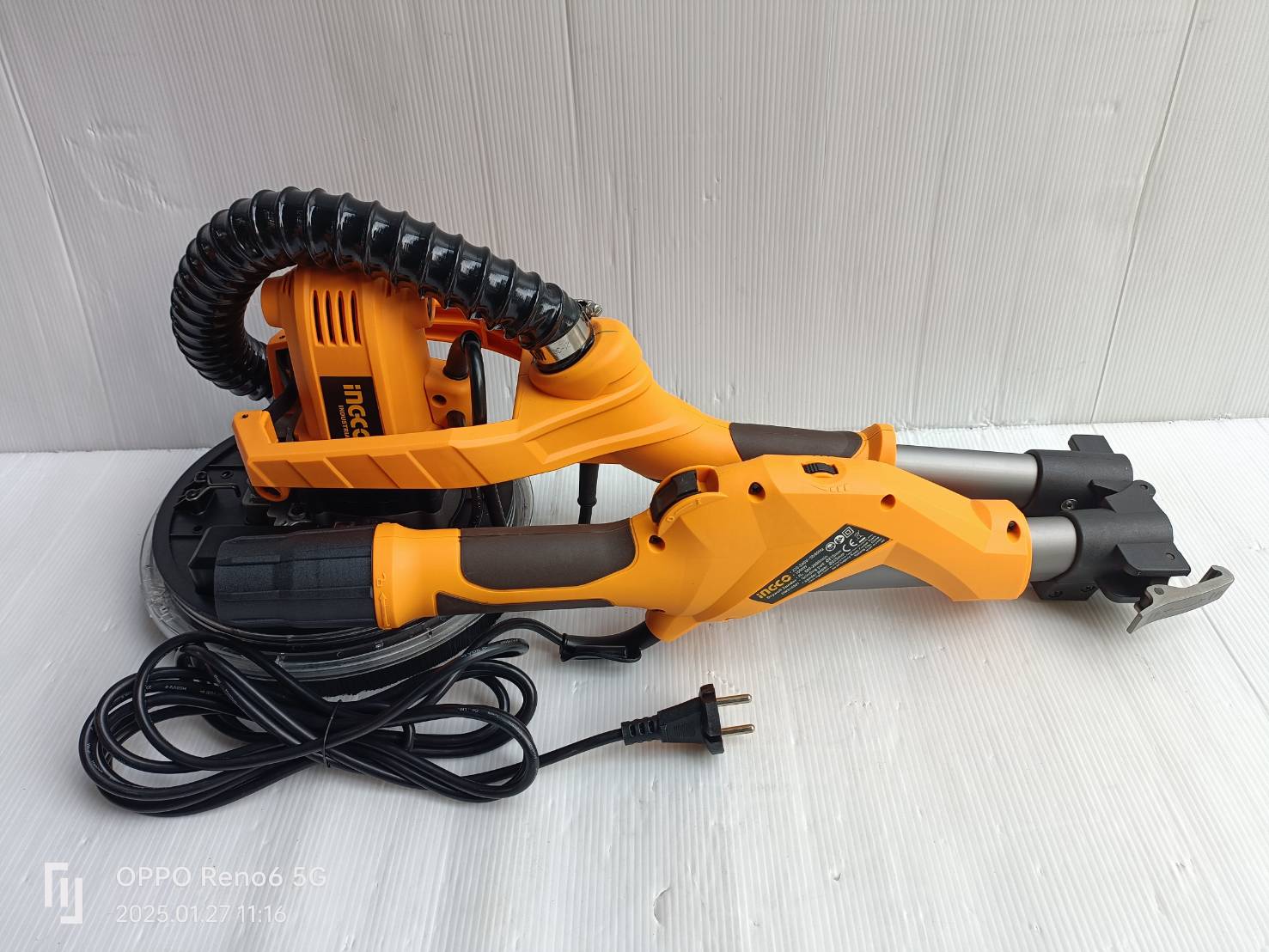 เครื่องขัดผนัง9" DWS10501 INGCO