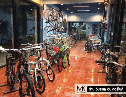 อุปกรณ์ตกแต่งร้านขายเสื้อผ้า อะคริลิค ราคาถูก