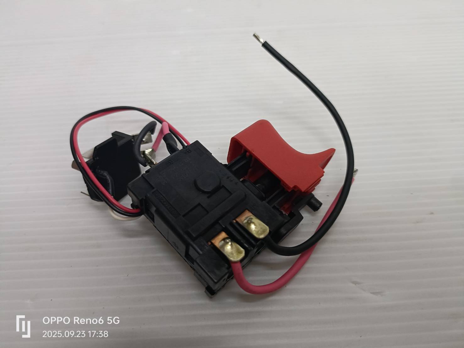 สวิทช์สว่านไร้สาย GSR120-Li GSB120-Li Gen.2 BOSCH 2609125169