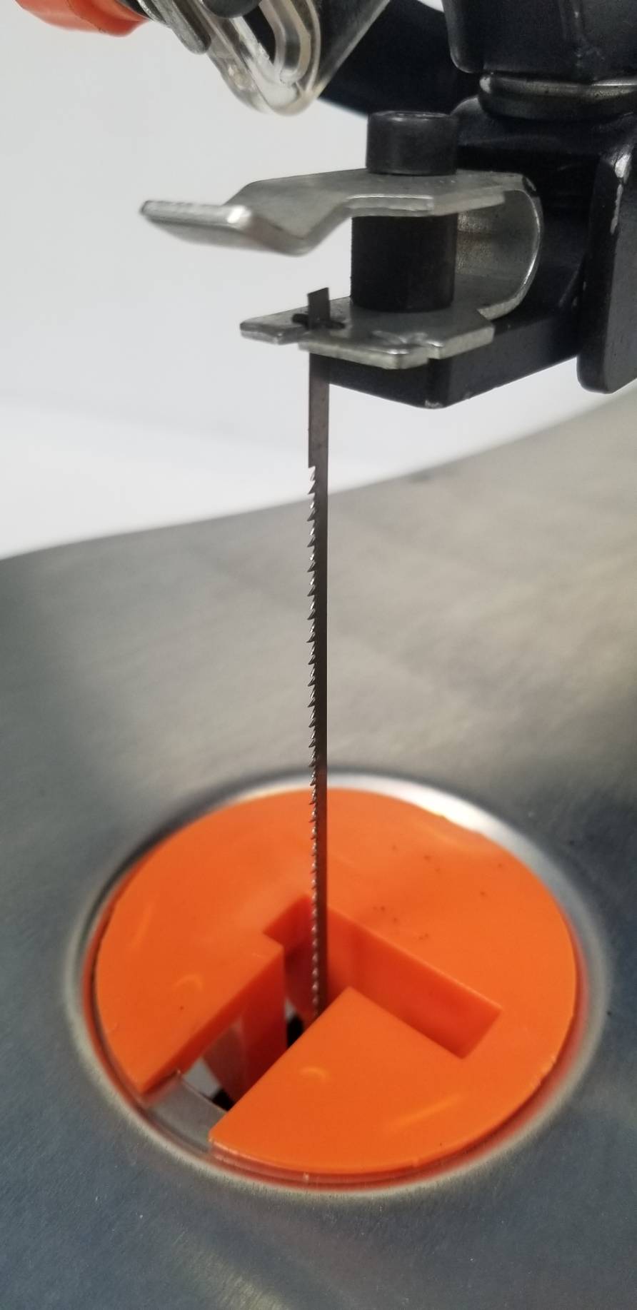 เลื่อยฉลุแท่น TSS-16N