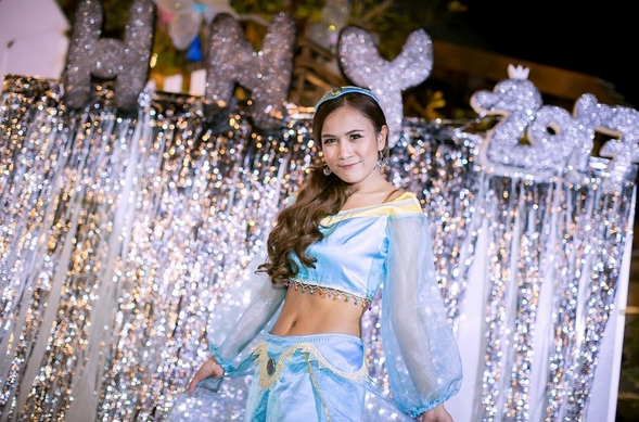 ชุดเจ้าหญิงจัสมิน / อะลาดินกับตะเกียงวิเศษ