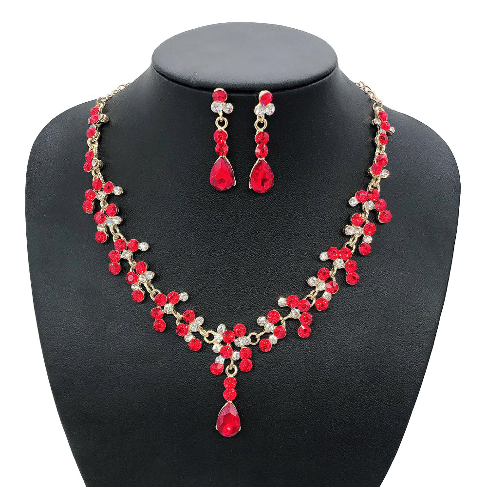 SET019 สีแดง เครื่องประดับ 3 ชิ้น มงกุฎ สร้อยคอ ต่างหู จัดเซทสวยงาม สินค้าพร้อมส่งจากไทย