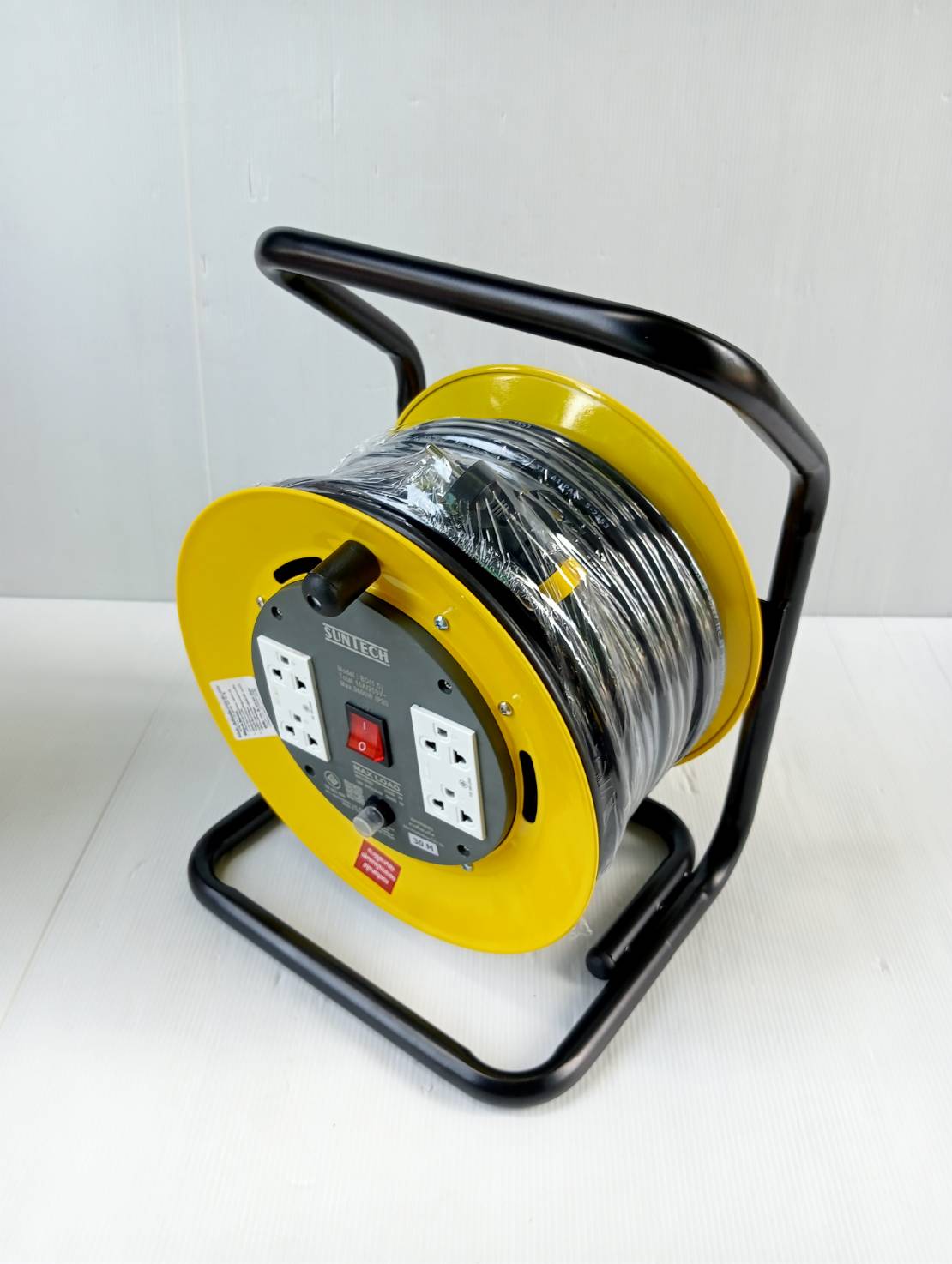 SUNTECH ล้อเก็บสายไฟ มอก. รุ่น BD1530 16A ขนาดสายไฟ 1.5 sq.mm ยาว 30 เมตร