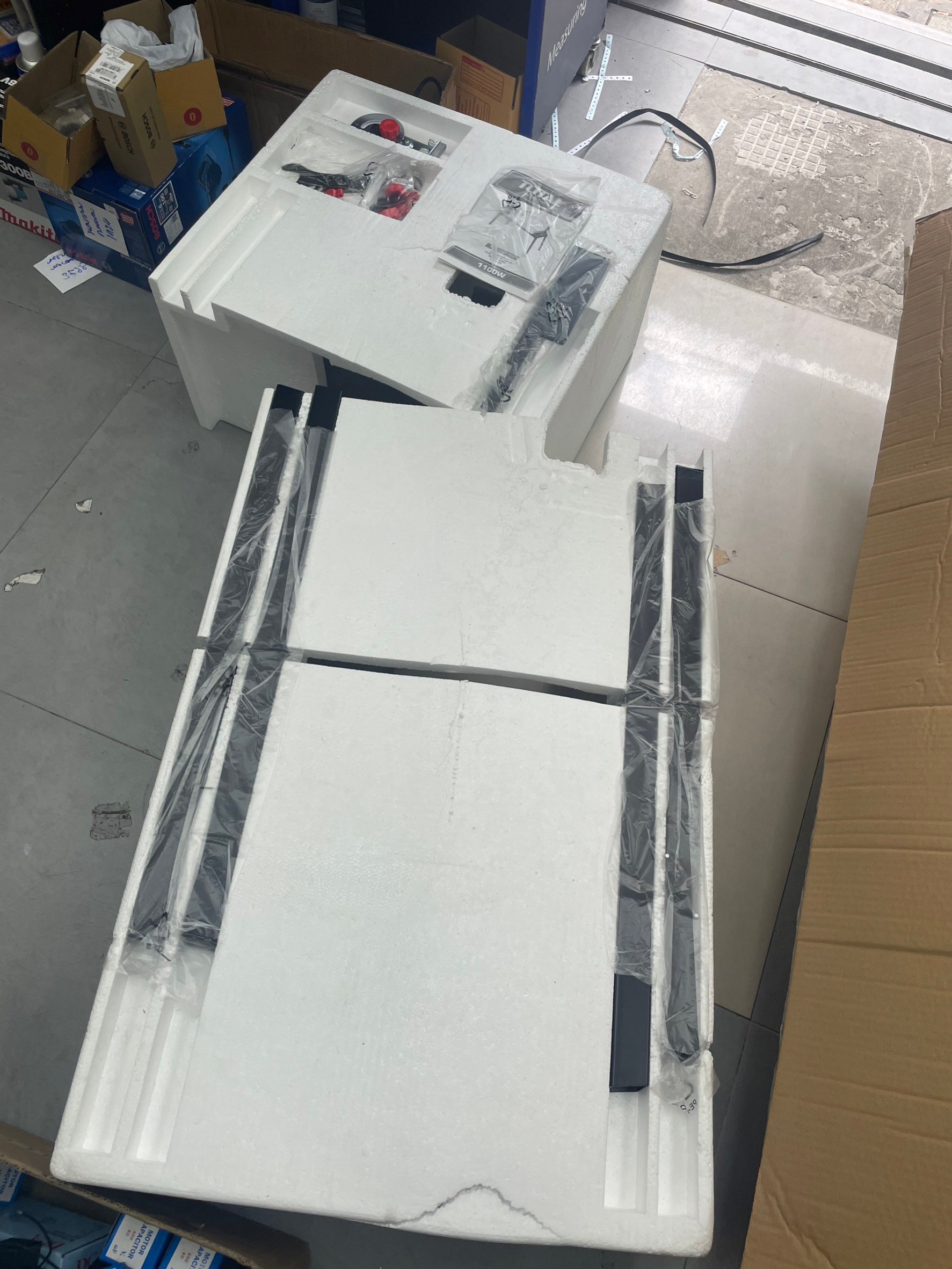 โต๊ะตัดกระเบื้อง36" (90ซม.)ใส่ใบ10" พร้อมขาตั้ง TS6112501 TOTAL